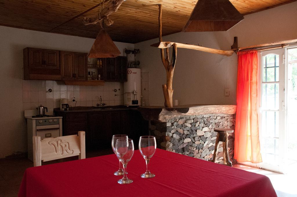 Hosteria Rural Viejo Roble San Rafael  Ngoại thất bức ảnh
